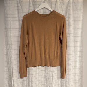 H&M Basics Women's Lightweight Camel/Tan Crew Neck Sweater Size Small